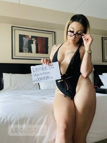 Remi royal, 24 Caucasian/White female escort, Oakville